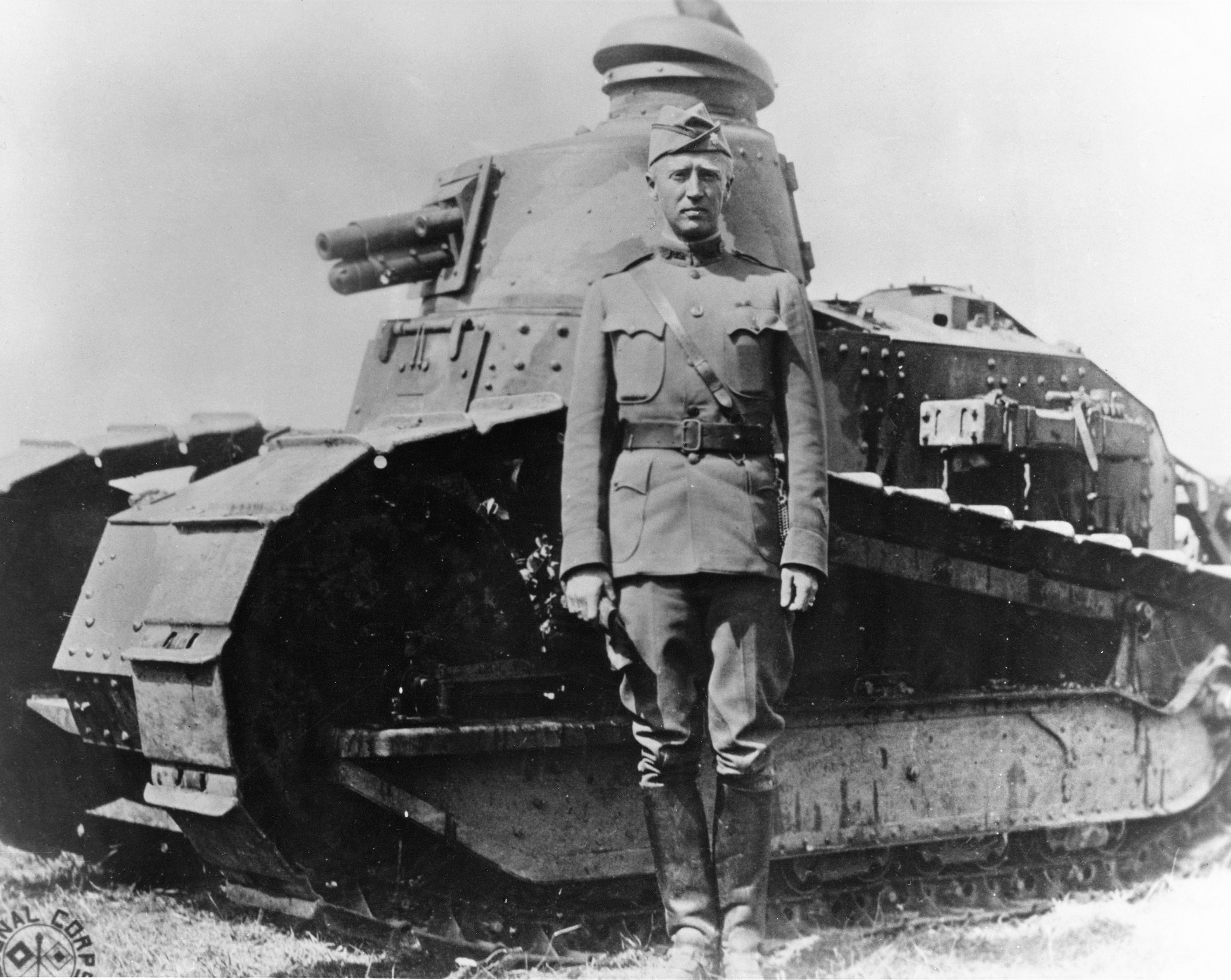 Tanks George_S._Patton_-_France_-_1918