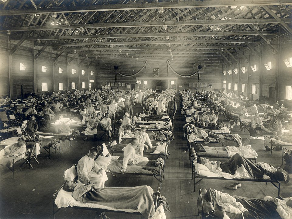 FluEmergency_hospital_during_Influenza_epidemic,_Camp_Funston,_Kansas_-_NCP_1603