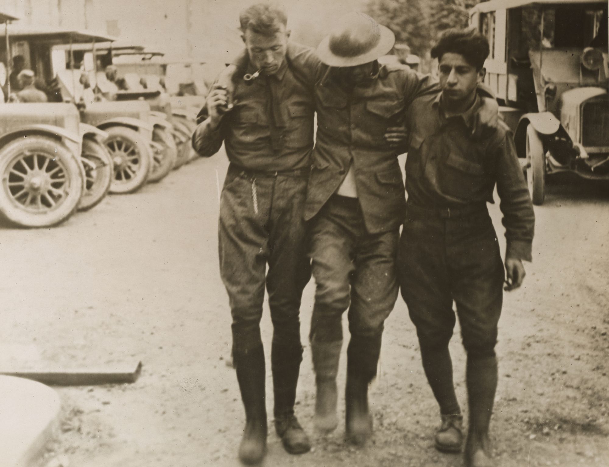 American Wounded arriving at american Base Hospital at Neuilly France